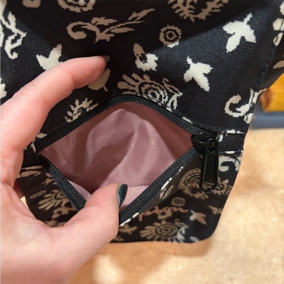 Champion Black and White Floral Crossbody Bag - Picture 4 of 16